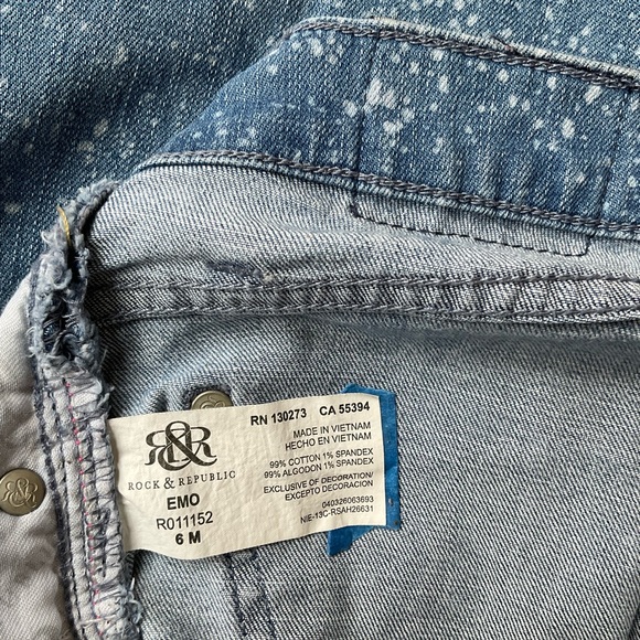 ROCK & REPUBLIC Women’s EMO Size 6 M Deconstructed Jeans with Splatterd Wash - Picture 6 of 12